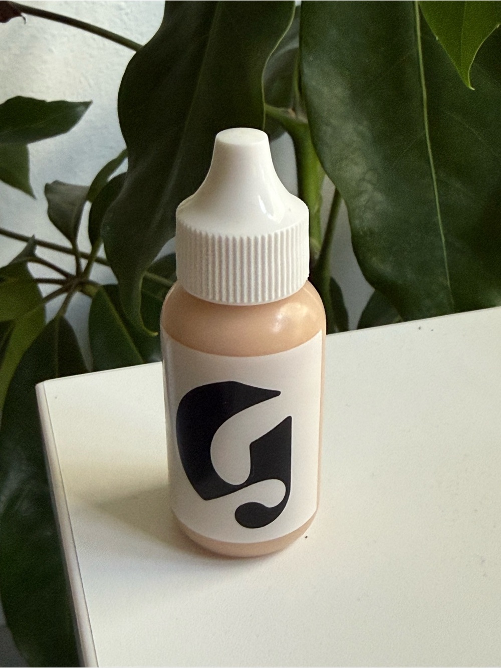 Glossier Skin Tint G11